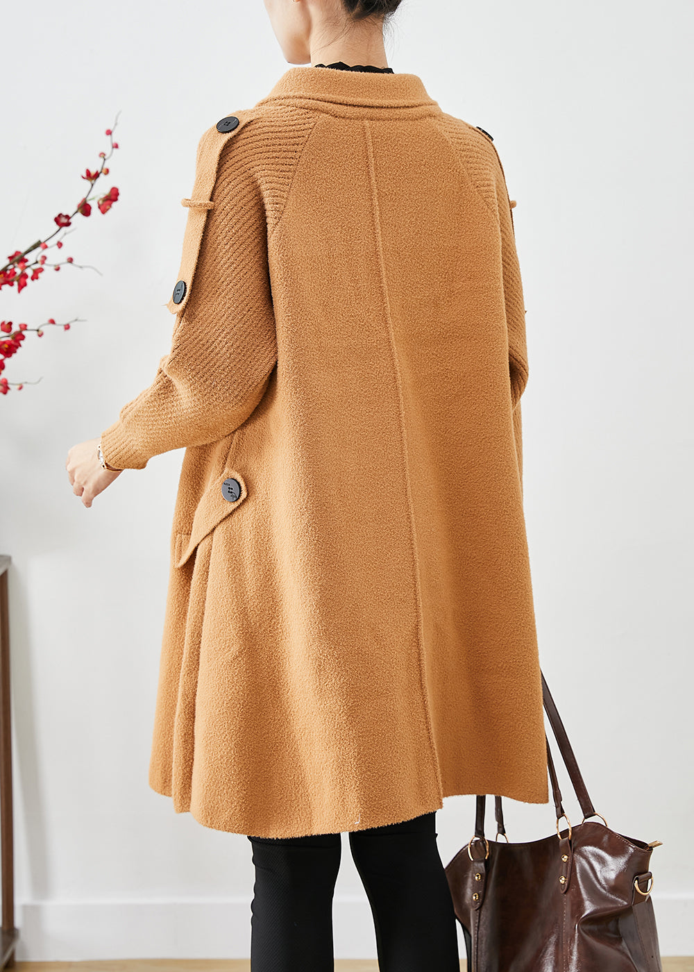 Beautifully Finished Coat in a Timeless Design