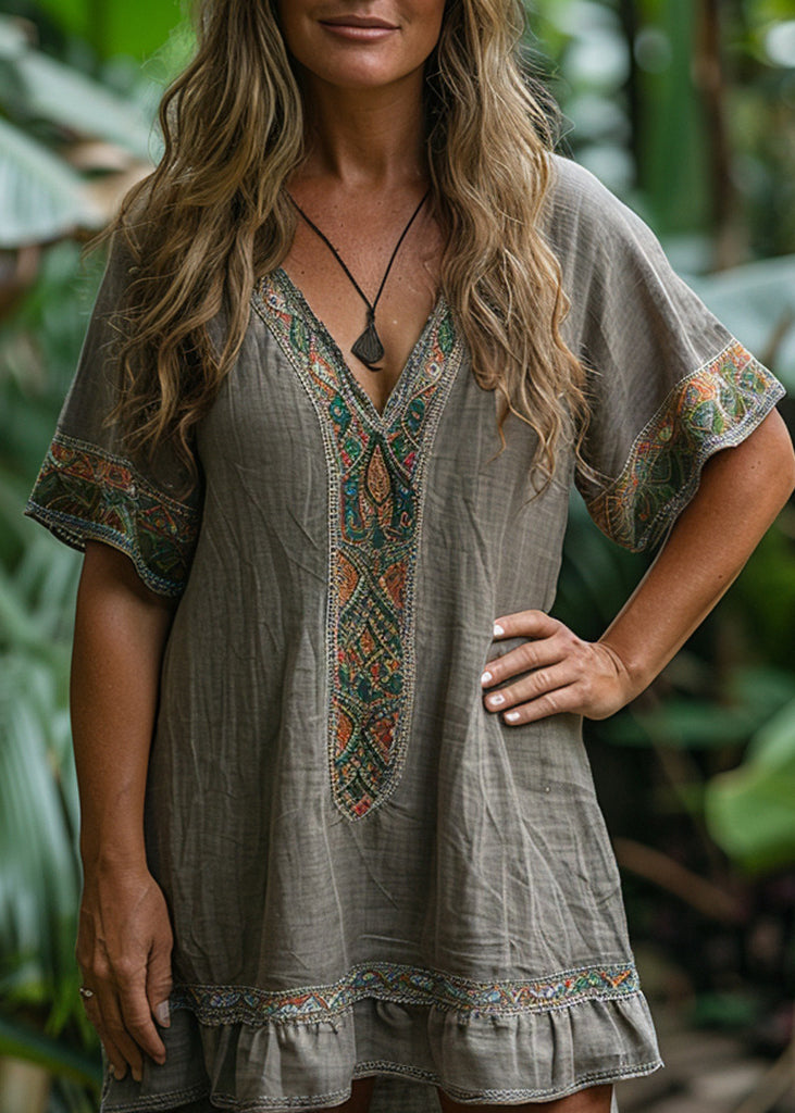 Classic Vintage Dress with a Flattering Fit