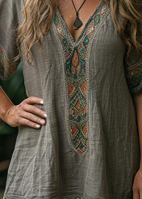 Classic Vintage Dress with a Flattering Fit