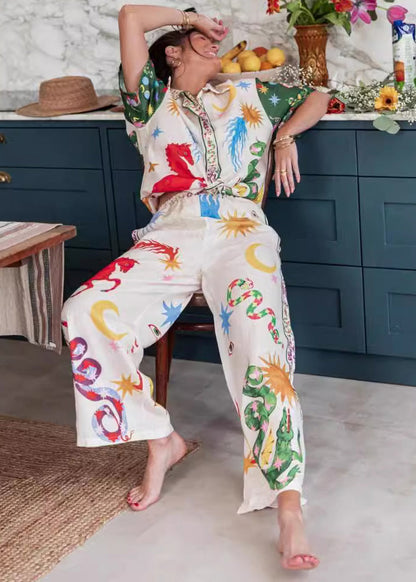 Effortlessly Elegant Pants with a Timeless Design