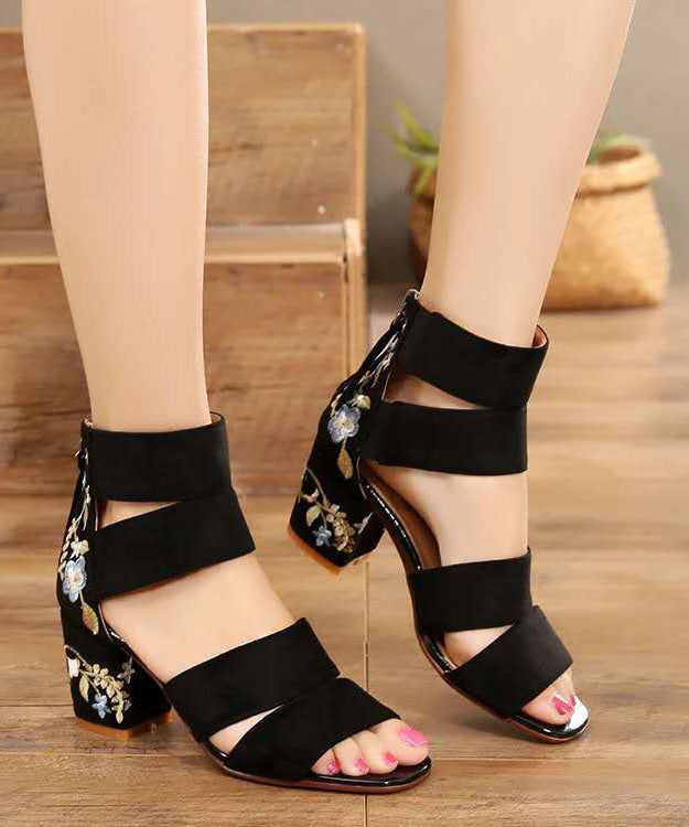 Graceful Orthopedic Sandals for Modern Look