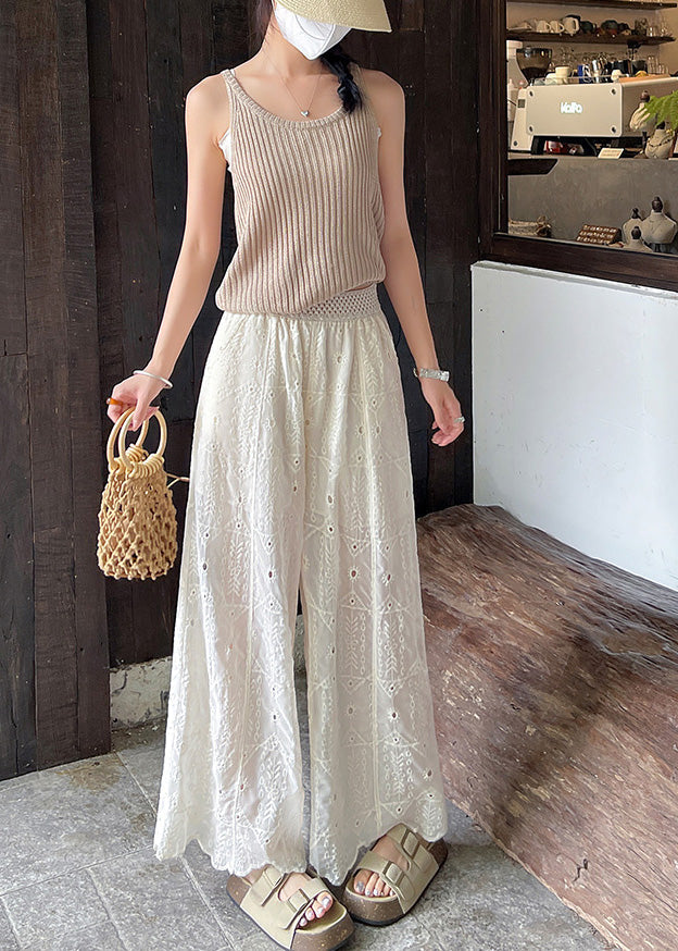 Classic Vintage Pants with a Flattering Fit