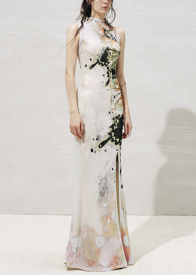 Effortlessly Elegant Garment with a Timeless Design
