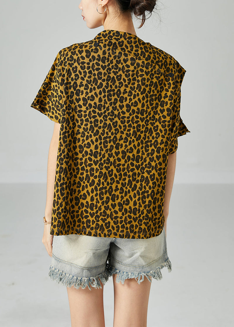 Effortlessly Elegant Top with a Timeless Design