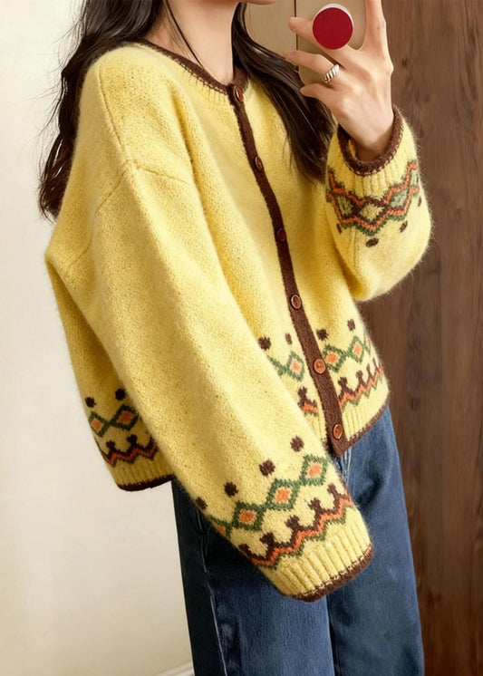 Classic Vintage & Enduringly Stylish Cardigan
