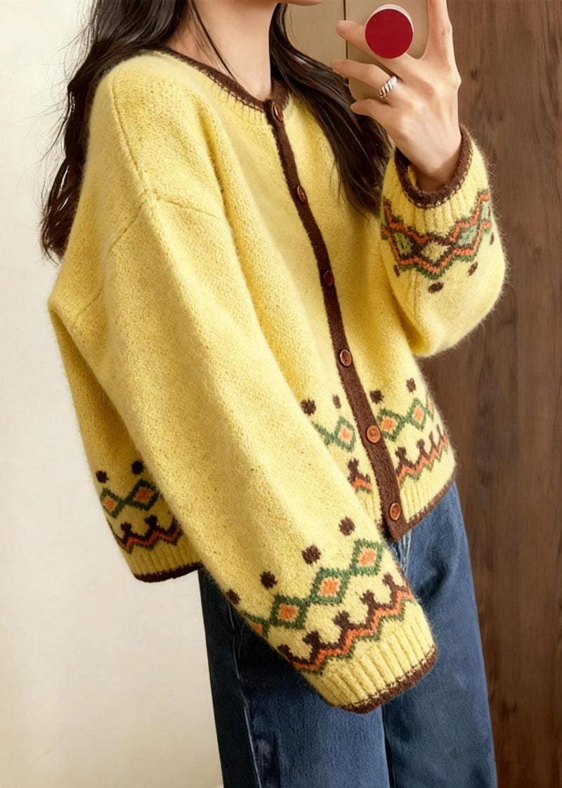 Beautifully Finished Cardigan in a Timeless Design