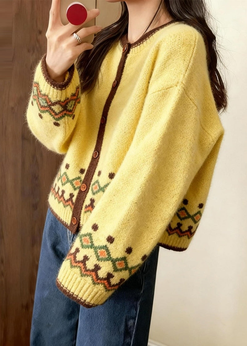 Beautifully Finished Cardigan in a Timeless Design