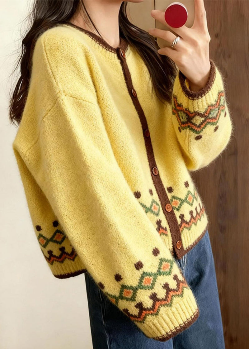 Beautifully Finished Cardigan in a Timeless Design