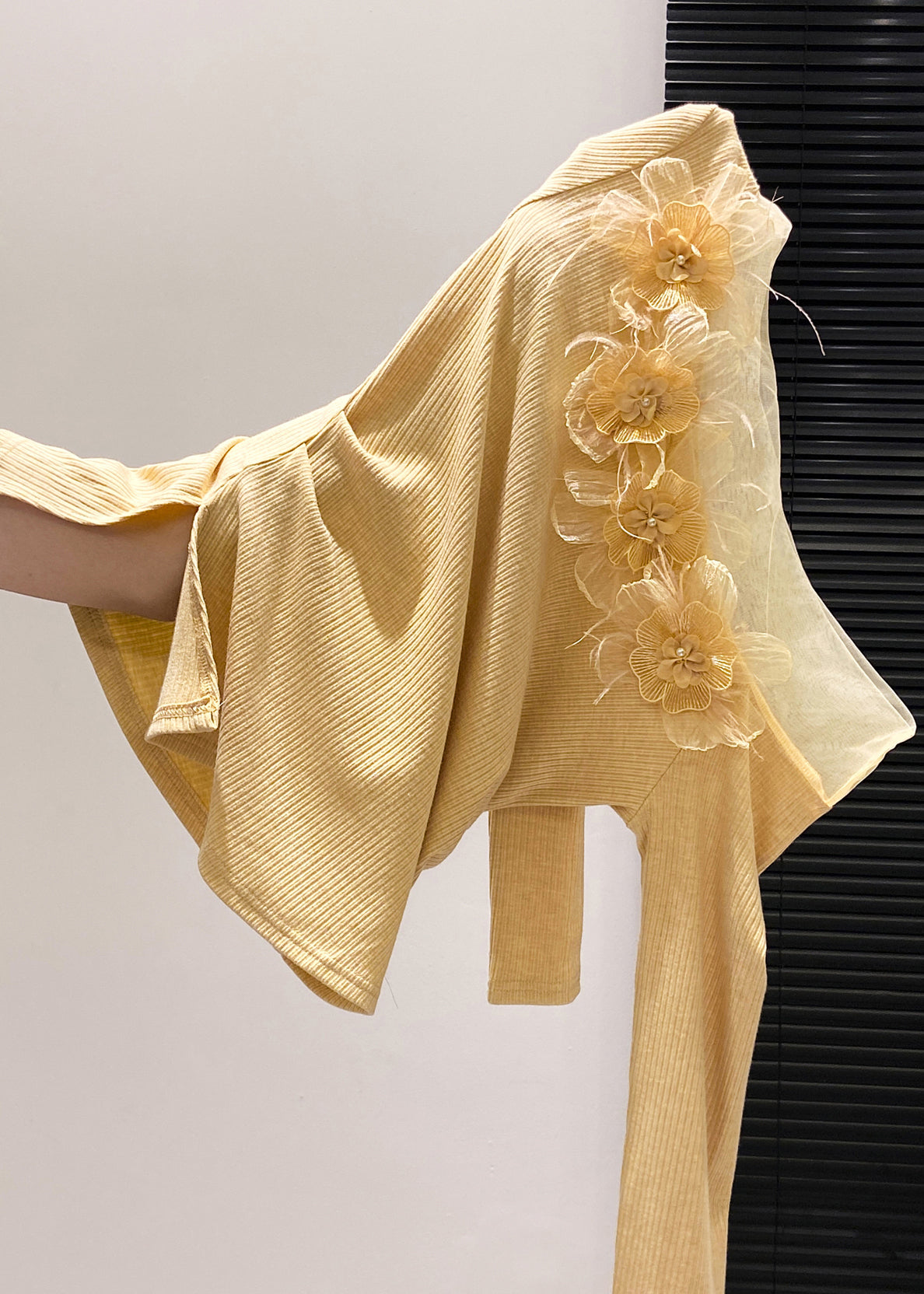 Effortlessly Elegant Top with a Timeless Design