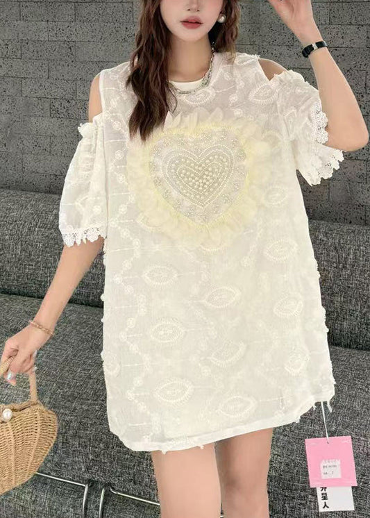 Effortlessly Elegant Top with a Timeless Design
