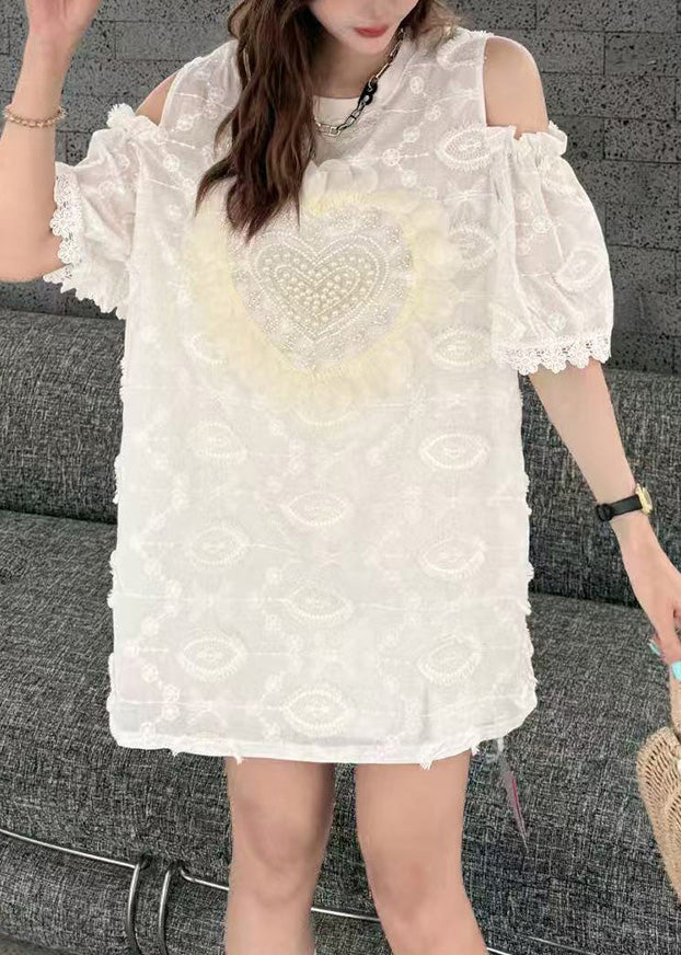 Effortlessly Elegant Top with a Timeless Design