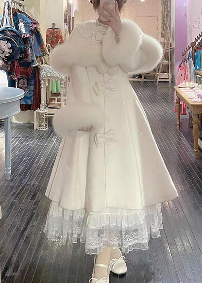 Effortlessly Elegant Coat with a Timeless Design