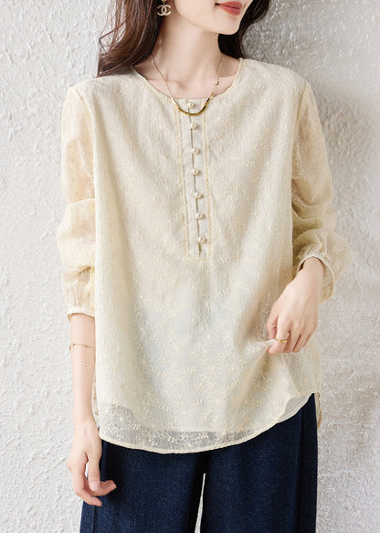 Effortlessly Elegant Blouse with a Timeless Design
