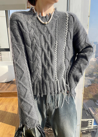 Well Tailored Sweater with a Graceful Silhouette
