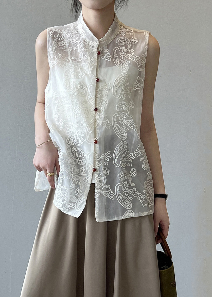 Gracefully Styled Coat for Any Occasion
