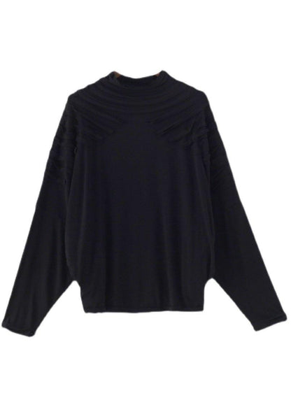 Well Tailored Sweater with a Graceful Silhouette