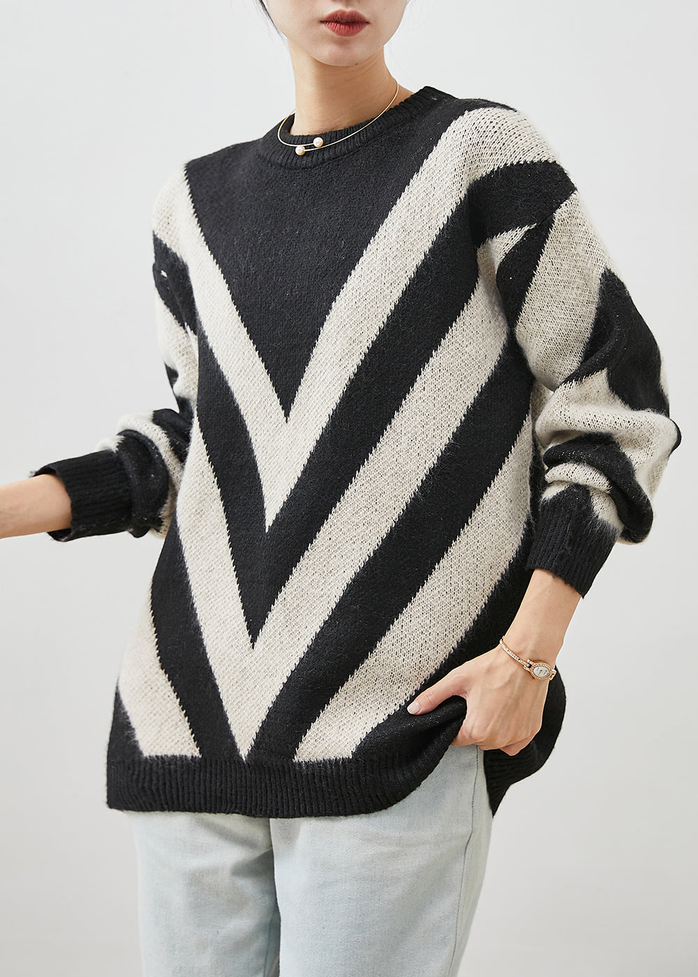 Beautifully Finished Sweater in a Timeless Design