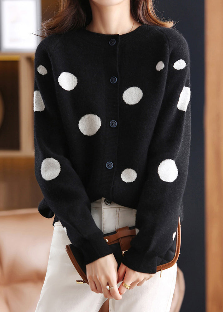 Elegantly Styled Coat for Everyday Wear