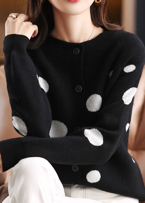 Elegantly Styled Coat for Everyday Wear