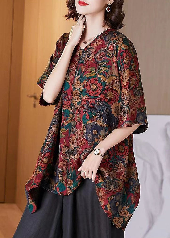 Classic Vintage Blouse with a Flattering Fit