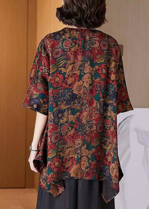 Classic Vintage Blouse with a Flattering Fit