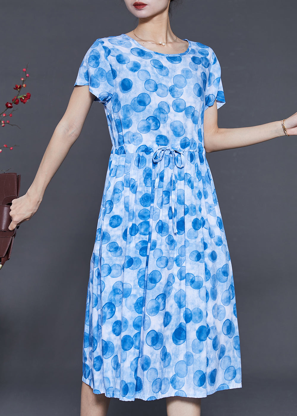 Gracefully Styled Dress for Any Occasion