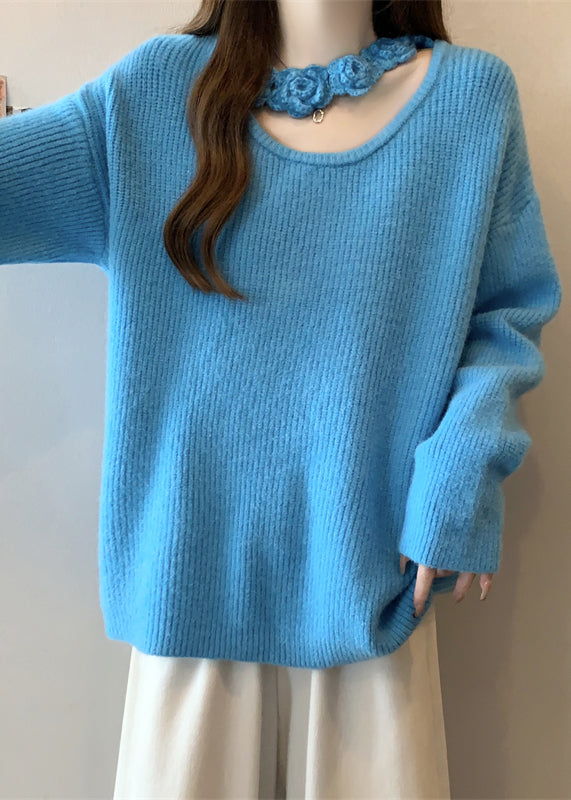 Classic Vintage Sweater with a Flattering Fit