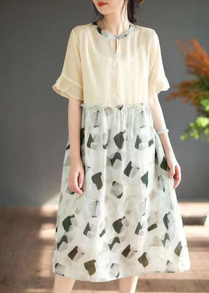 Classic Vintage Dress with a Flattering Fit
