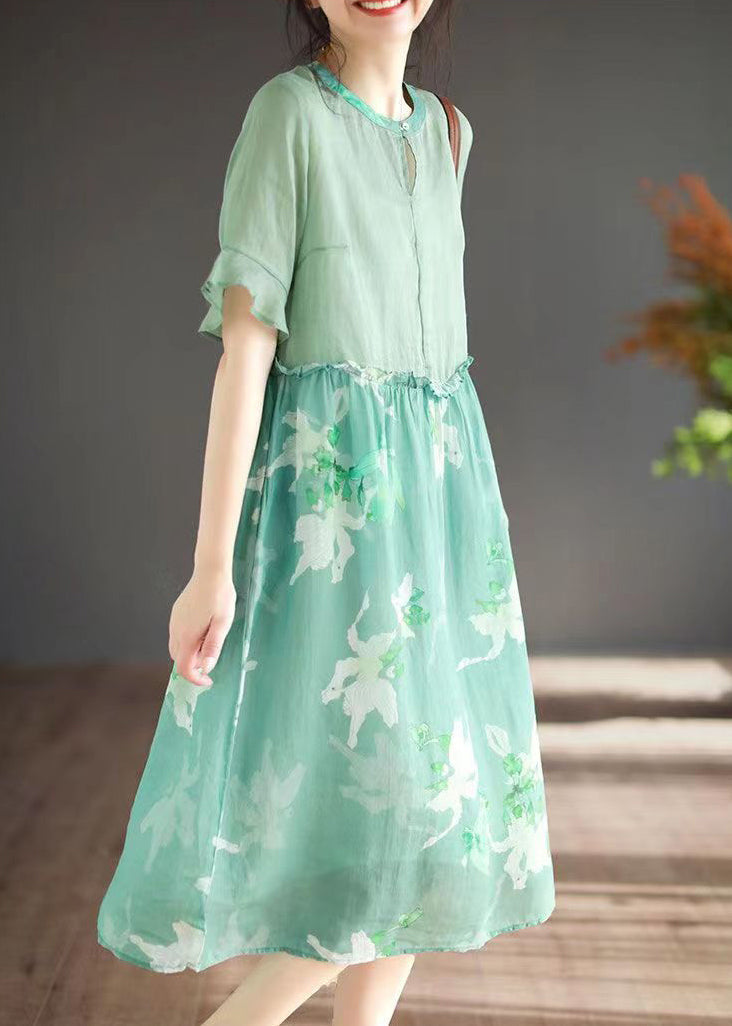 Classic Vintage Dress with a Flattering Fit