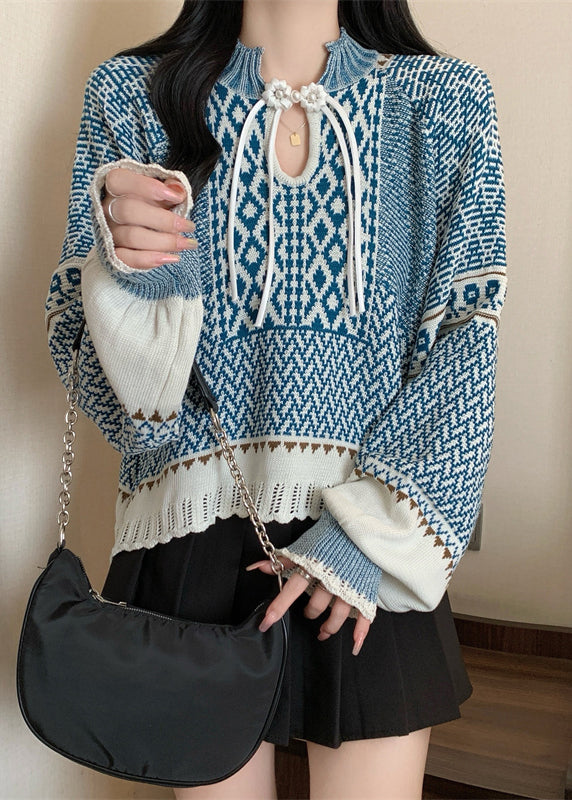 Well Tailored Sweater with a Graceful Silhouette