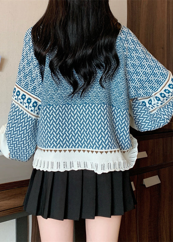 Well Tailored Sweater with a Graceful Silhouette