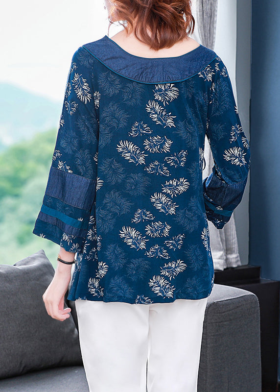 Effortlessly Elegant Top with a Timeless Design