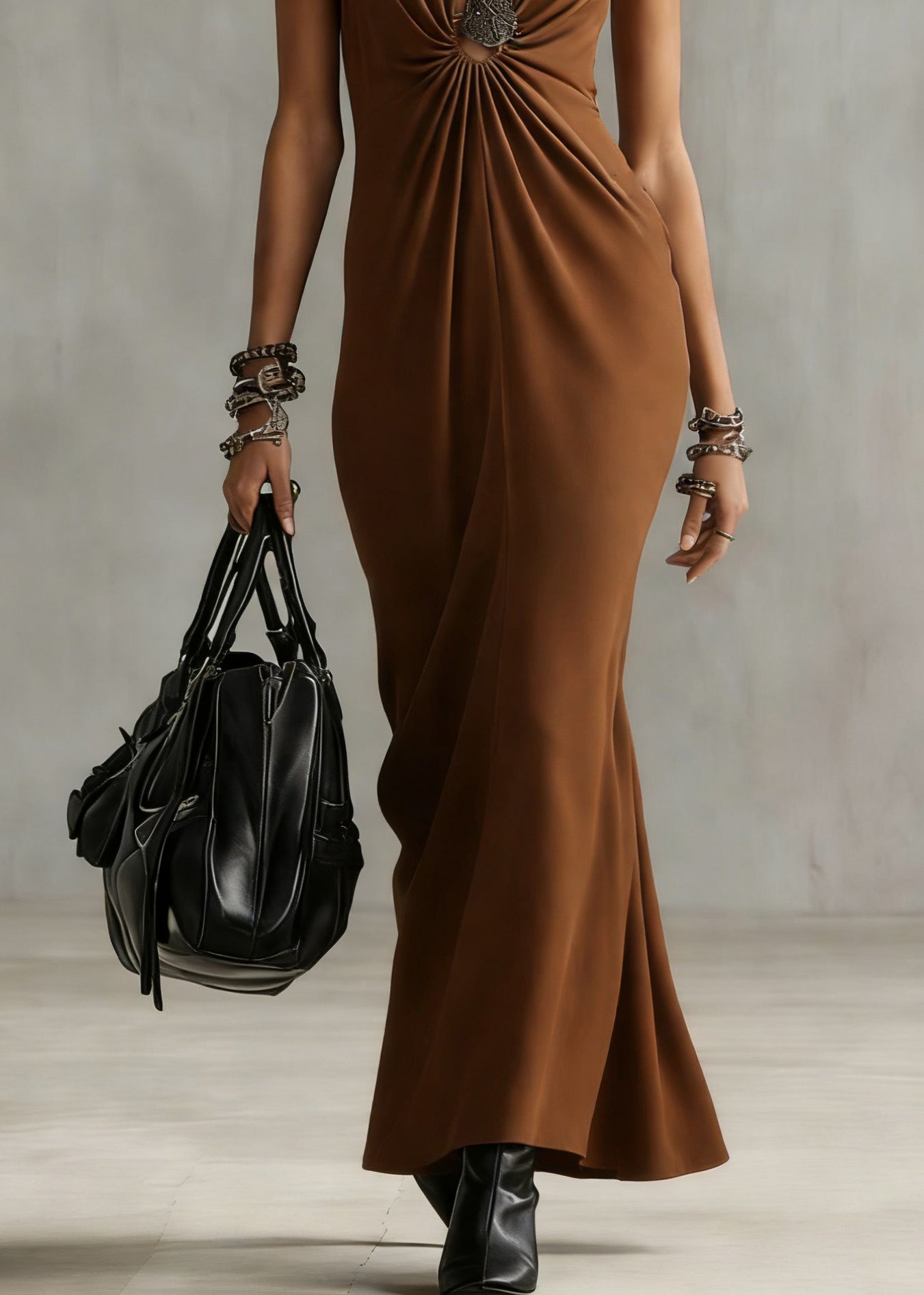 Beautifully Finished Dress in a Timeless Design