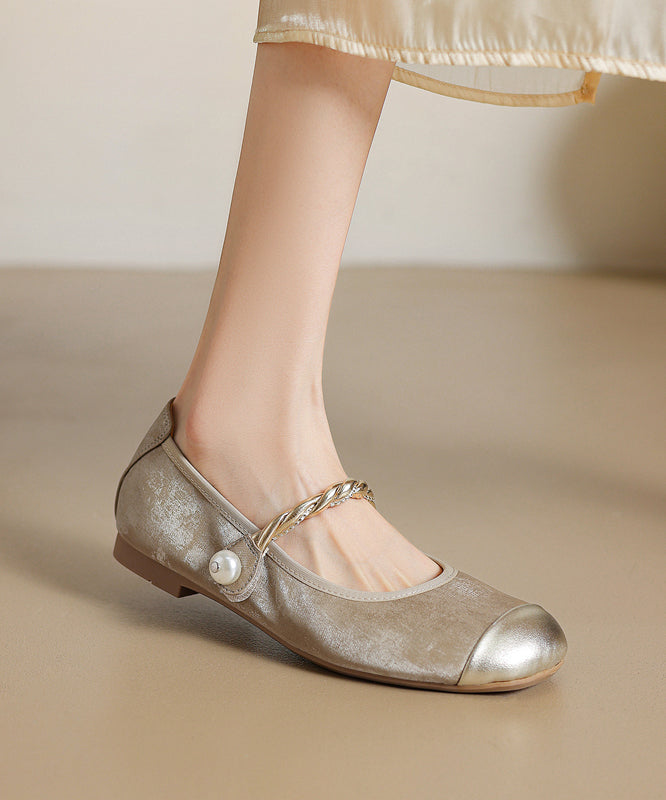 Graceful Orthopedic Loafers for Modern Look