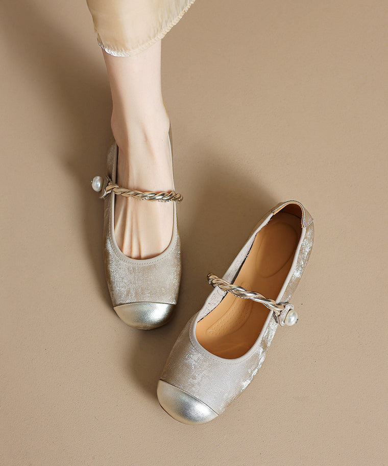 Graceful Orthopedic Loafers for Modern Look
