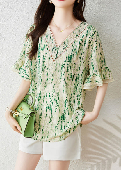 A Vintage Style Shirt with Delicate Timeless Details