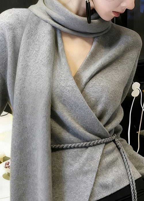 Well Tailored Sweater with a Graceful Silhouette