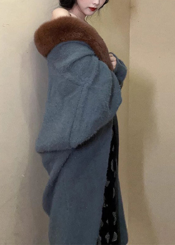 Classic Vintage Coat with a Flattering Fit