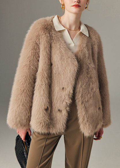 Gracefully Styled Coat for Any Occasion