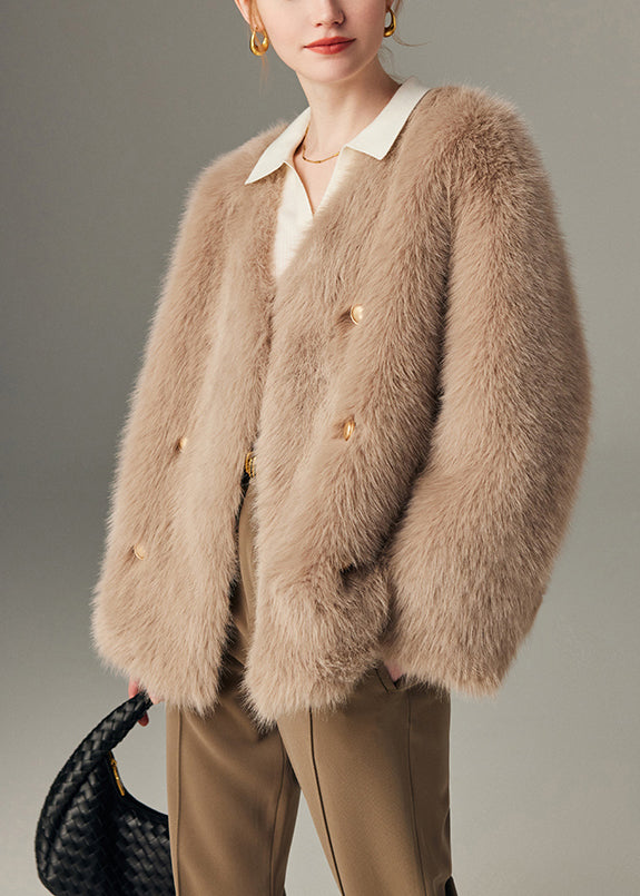 Gracefully Styled Coat for Any Occasion
