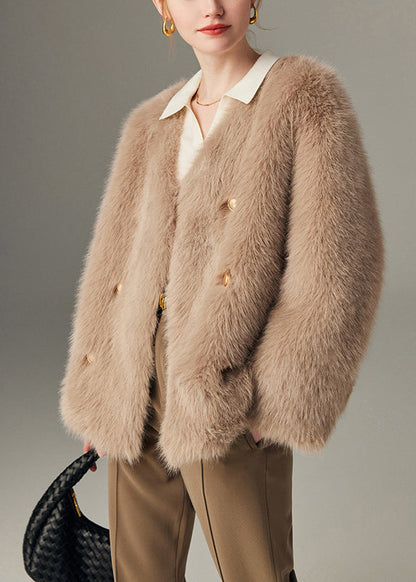 Gracefully Styled Coat for Any Occasion