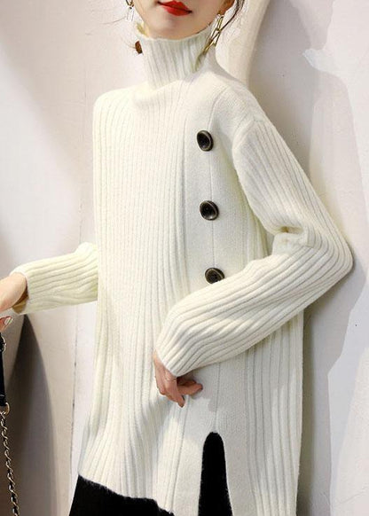 Classic Vintage Sweater with a Flattering Fit