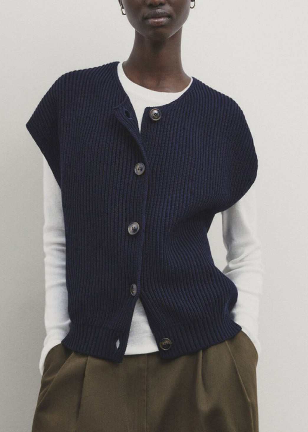 Effortlessly Elegant Coat with a Timeless Design