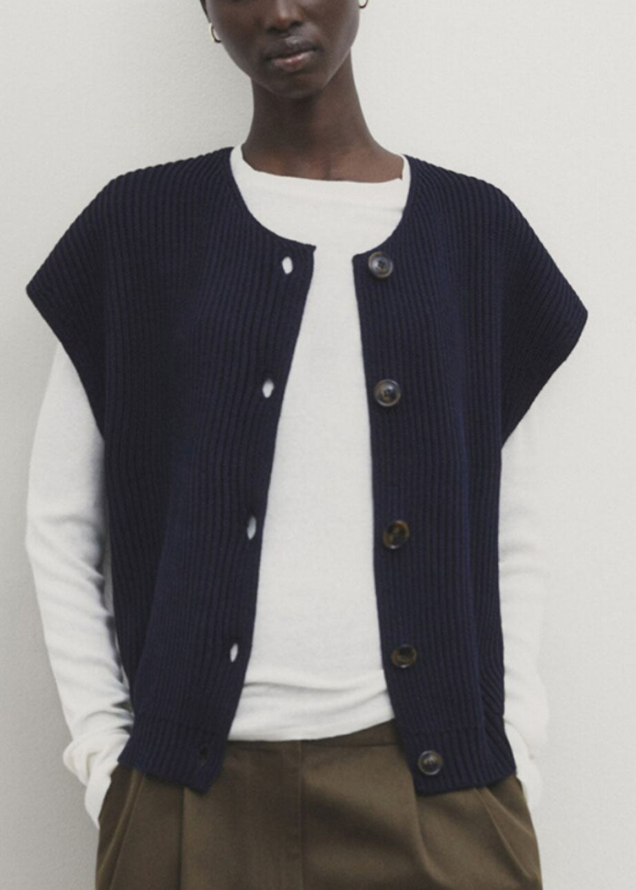 Effortlessly Elegant Coat with a Timeless Design