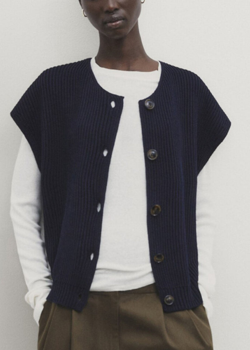 Effortlessly Elegant Coat with a Timeless Design