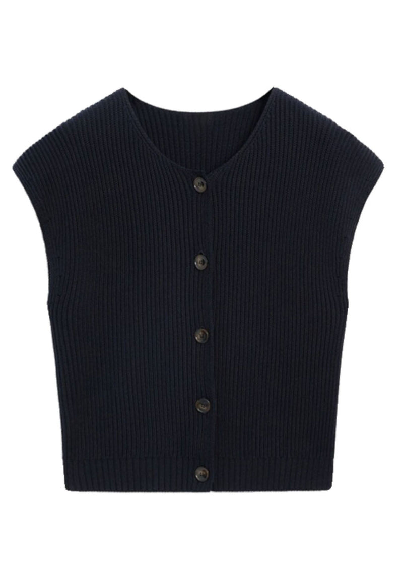 Well Tailored Coat with a Graceful Silhouette