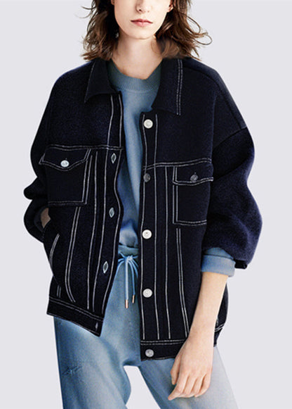 Well Tailored Coat with a Graceful Silhouette
