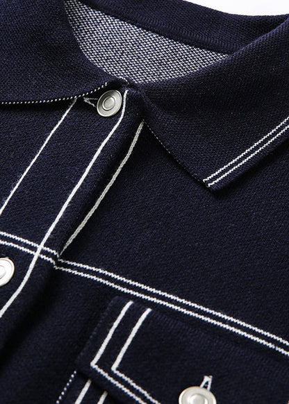 Well Tailored Coat with a Graceful Silhouette