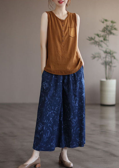 Effortlessly Elegant Pants with a Timeless Design