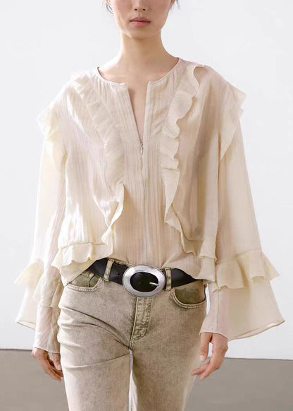 Effortlessly Elegant Blouse with a Timeless Design
